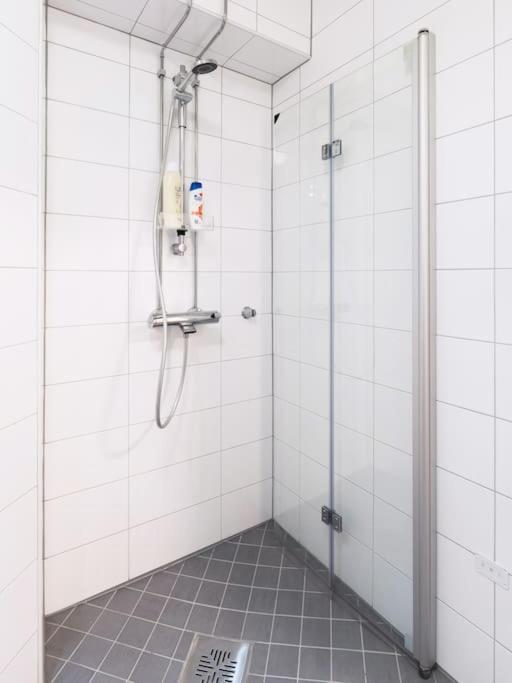 Cozy Roomy Studio Flat Next To Tram Stop @ Kallio Helsinki Exterior foto